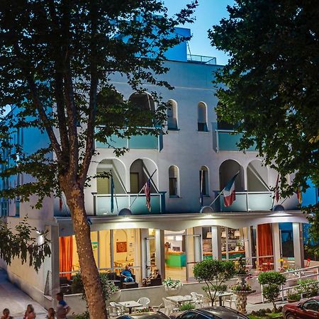 Hotel Admiral Чезенатико Экстерьер фото